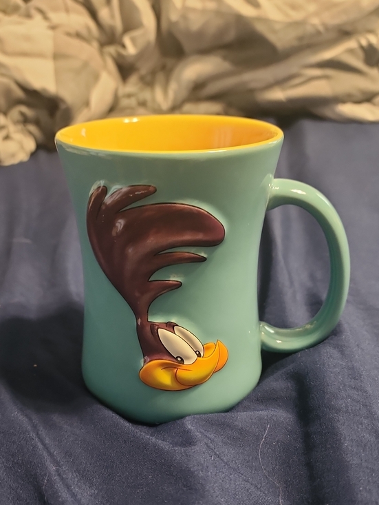 Warner Bros. Other - Warner Bros. Looney Tunes Road Runner Ceramic Mug - Turquoise & Yellow